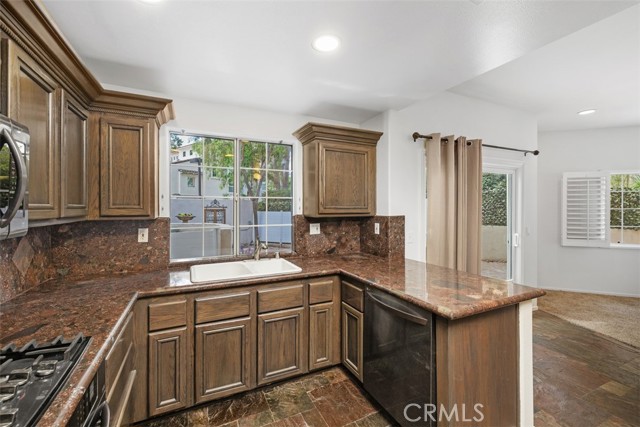 1072 Pan Ct., Thousand Oaks CA: https://media.crmls.org/medias/a372138a-0e94-4b98-a690-4da574794c40.jpg