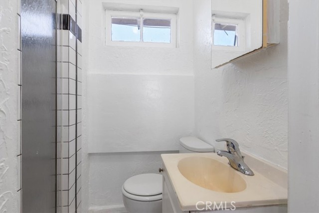 18713 Vanowen Street, Reseda CA: https://media.crmls.org/medias/a3723398-389a-4c6b-bb77-a5a7df6729f9.jpg