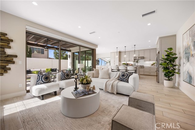 Detail Gallery Image 9 of 53 For 123 Oceano, Irvine,  CA 92602 - 3 Beds | 2/1 Baths