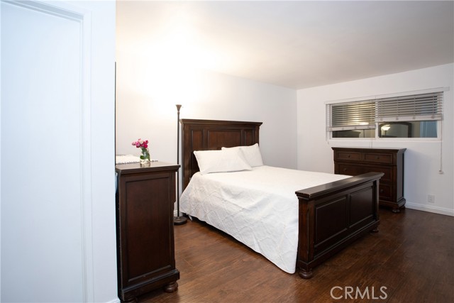 Image 9 of 27 For 2852 Sawtelle Boulevard 41