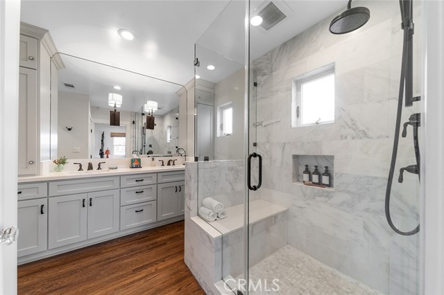 69 Santa Ana Avenue, Long Beach CA: https://media.crmls.org/medias/a3741872-03cd-4ab2-b01a-5f4274f845ea.jpg