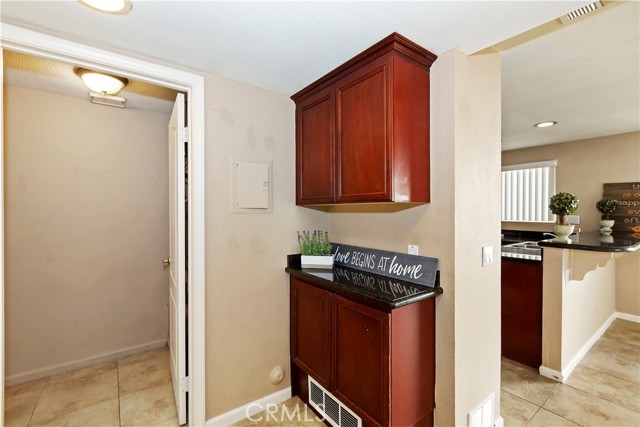 Detail Gallery Image 13 of 24 For 426 N Imperial Ave #C,  Ontario,  CA 91764 - 3 Beds | 2 Baths