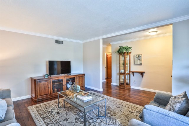 Detail Gallery Image 5 of 43 For 1102 E Renwick, Glendora,  CA 91740 - 3 Beds | 2 Baths