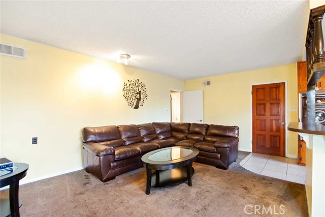 Detail Gallery Image 10 of 30 For 13632 Biola Ave, La Mirada,  CA 90638 - 3 Beds | 2 Baths