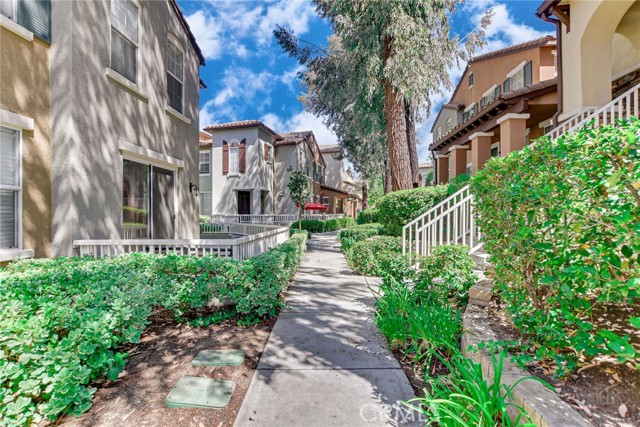 Detail Gallery Image 40 of 47 For 28210 Canterbury Ct, Valencia,  CA 91354 - 2 Beds | 2/1 Baths