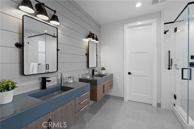 1934 Ruhland Avenue, Redondo Beach, California 90278, 5 Bedrooms Bedrooms, ,5 BathroomsBathrooms,Residential,Sold,Ruhland,PV23027311