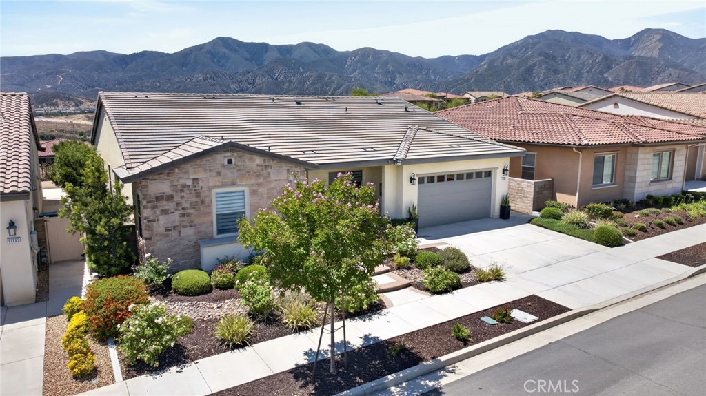 https://media.crmls.org/medias/a378f8e0-4a16-4fc1-b872-1204aab20d41.jpg?preset=X-Large