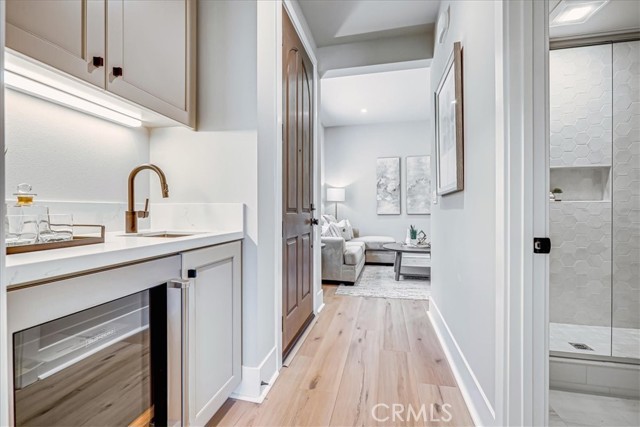 100 Bozeman, Irvine CA: https://media.crmls.org/medias/a379629a-d665-44d4-b4e9-bbbb836b4f50.jpg