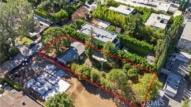15227 Greenleaf Street photo 3
