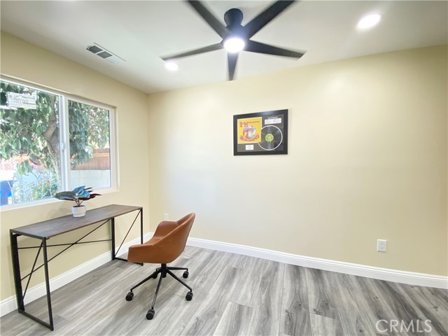 Detail Gallery Image 11 of 22 For 3814 S Normandie Ave, Los Angeles,  CA 90037 - 3 Beds | 2 Baths
