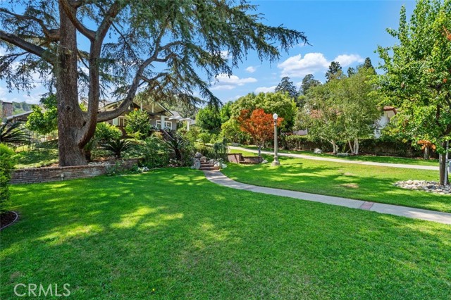 357 N Mayflower Avenue, Monrovia CA: https://media.crmls.org/medias/a379db70-5ba4-4bd0-b199-6dee541364ac.jpg