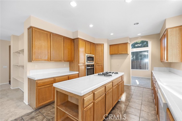 23515 Mountainside Court, Murrieta CA: https://media.crmls.org/medias/a37aa678-d85e-4cc8-95c4-60bee28f1972.jpg
