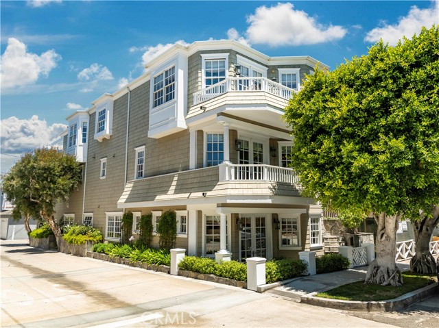 417 2nd Street, Manhattan Beach, California 90266, 5 Bedrooms Bedrooms, ,1 BathroomBathrooms,Residential,Sold,2nd,PV22030082