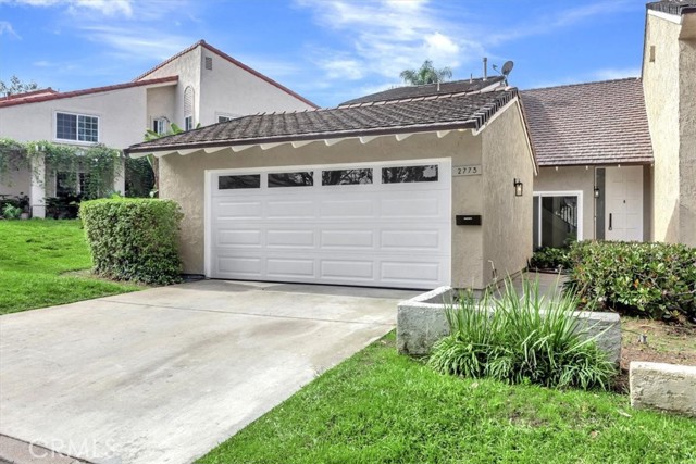 Detail Gallery Image 2 of 29 For 2773 Vista Umbrosa, Newport Beach,  CA 92660 - 3 Beds | 2/1 Baths