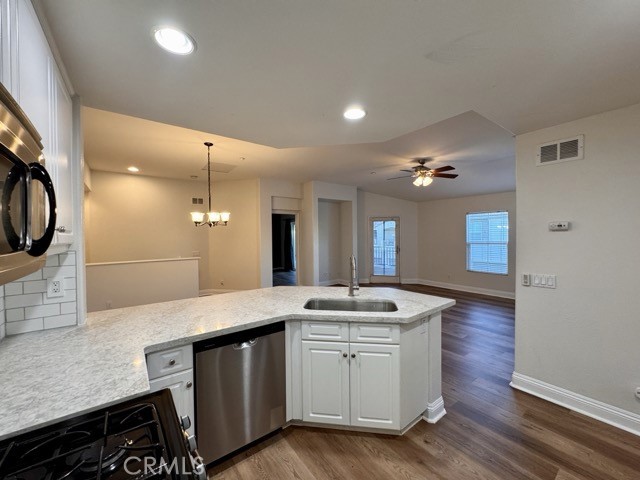 Detail Gallery Image 16 of 41 For 41685 Woodridge Ave #2,  Murrieta,  CA 92562 - 2 Beds | 2 Baths