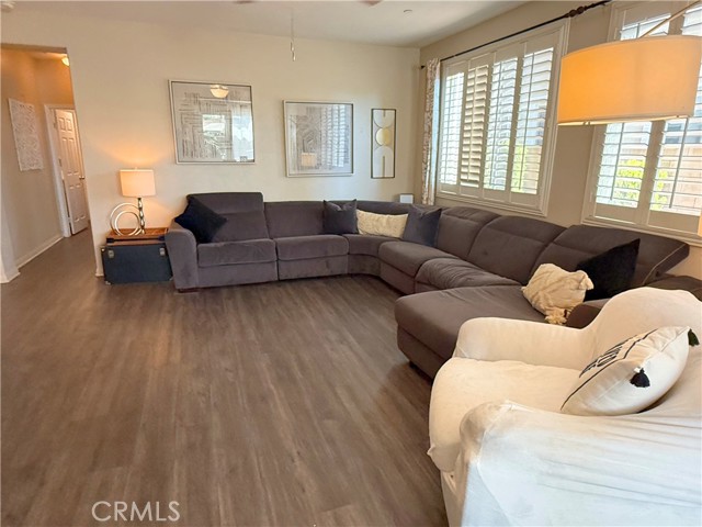 15767 Buck Point Lane, Fontana CA: https://media.crmls.org/medias/a37cce6e-cb22-4699-929d-9cf40873275c.jpg