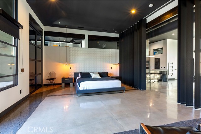 Detail Gallery Image 7 of 17 For 238 N Bush, Santa Ana,  CA 92701 - 2 Beds | 2 Baths