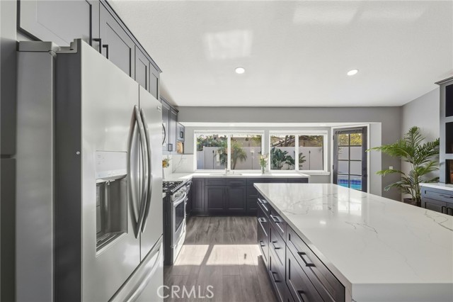 Detail Gallery Image 12 of 23 For 27630 Hartford Ave, Castaic,  CA 91384 - 3 Beds | 2 Baths