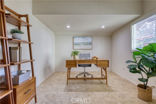 Detail Gallery Image 23 of 30 For 1044 Vista De Los Collados, San Luis Obispo,  CA 93405 - 4 Beds | 2 Baths