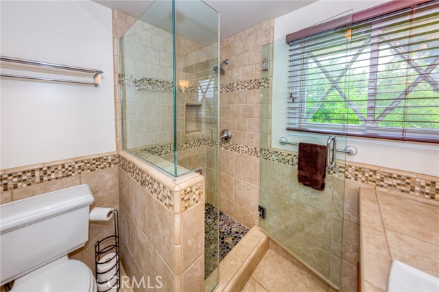 Detail Gallery Image 16 of 23 For 8924 Chimineas Ave, Northridge,  CA 91325 - 4 Beds | 2 Baths