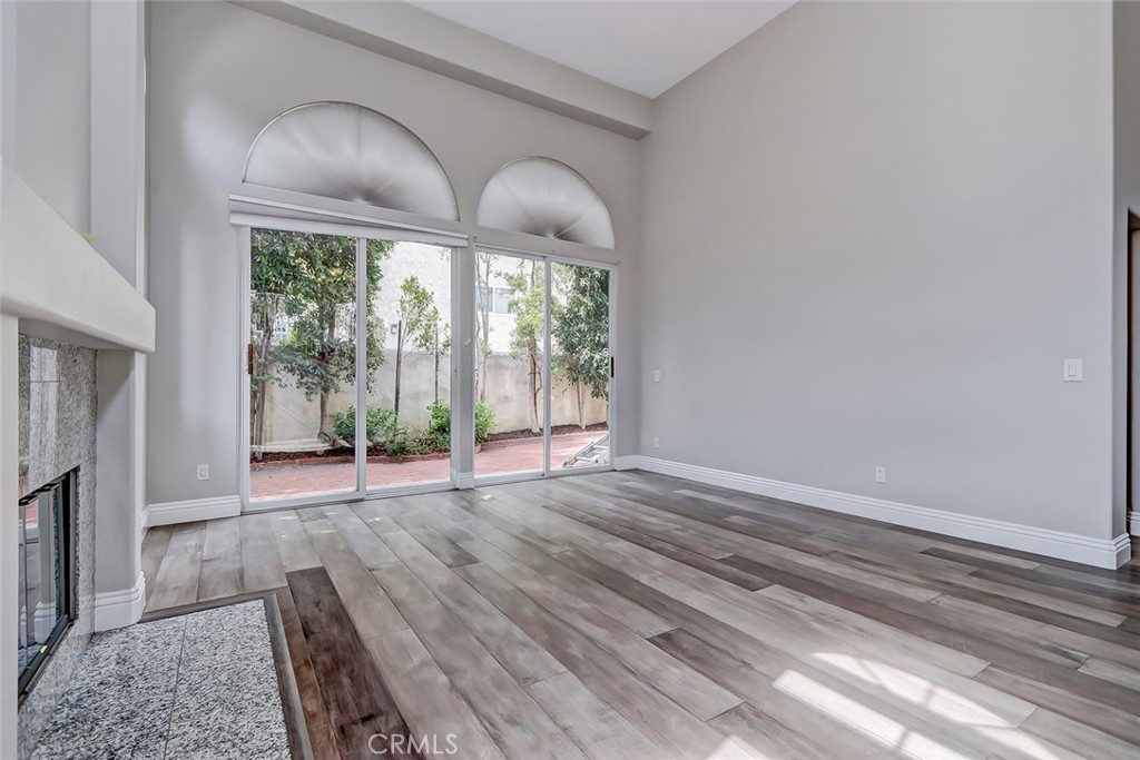 700 Meyer Lane 16