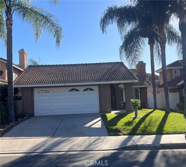 3370 Hollowood Court, Riverside CA: https://media.crmls.org/medias/a38177a6-5107-49a9-b1e0-448d57f5ed09.jpg