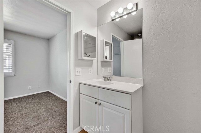 4736 Cielo Drive, Huntington Beach CA: https://media.crmls.org/medias/a3819924-5c07-485c-8f70-6d113ee735dd.jpg