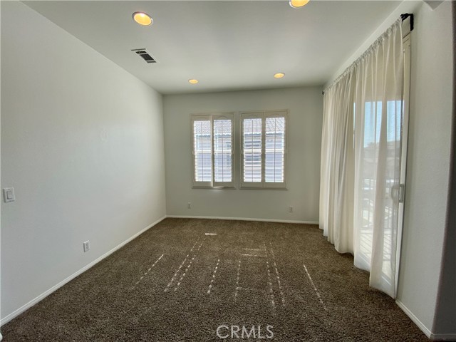 2750 Oak Hill Drive, Ontario CA: https://media.crmls.org/medias/a3819f64-0363-44ac-a19f-5253af86afca.jpg