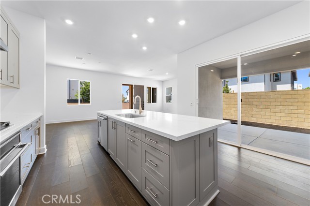 129 Great Park Blvd, Irvine CA: https://media.crmls.org/medias/a381f328-7f06-474d-9c58-cb6a1793f396.jpg
