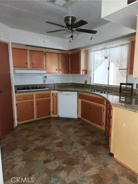 Detail Gallery Image 15 of 19 For 13393 Mariposa #181,  Victorville,  CA 92395 - 2 Beds | 2 Baths