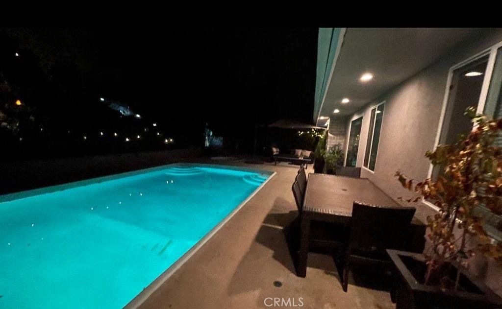 https://media.crmls.org/medias/a3830173-749d-4118-af14-5277b440cd5c.jpg?preset=X-Large