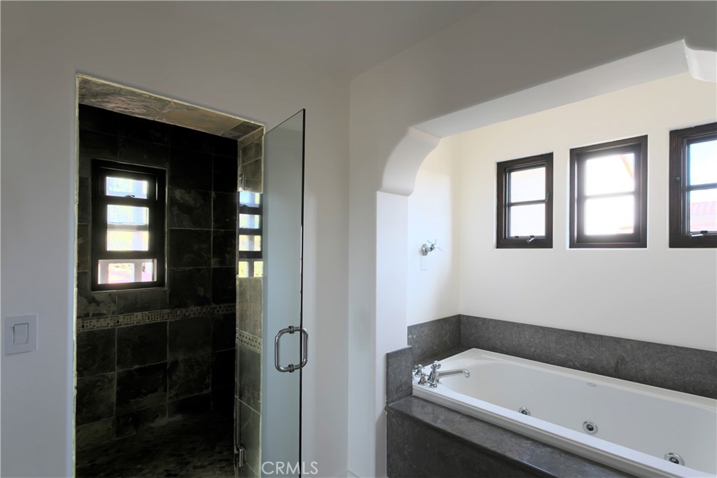 MLS #IG25237871 image #30