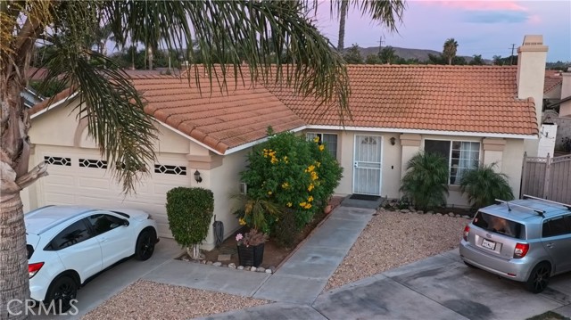 Detail Gallery Image 3 of 5 For 9262 Pleasant Hurst Ct, Jurupa Valley,  CA 92509 - 3 Beds | 2 Baths