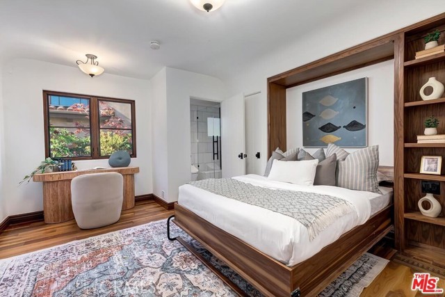 Detail Gallery Image 22 of 29 For 384 N Bonhill Rd, Los Angeles,  CA 90049 - 3 Beds | 3/2 Baths