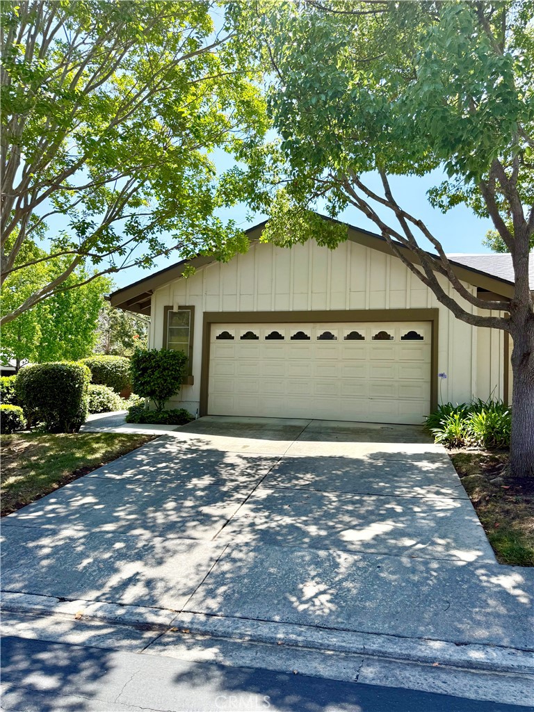 1210 Camino Del Lago