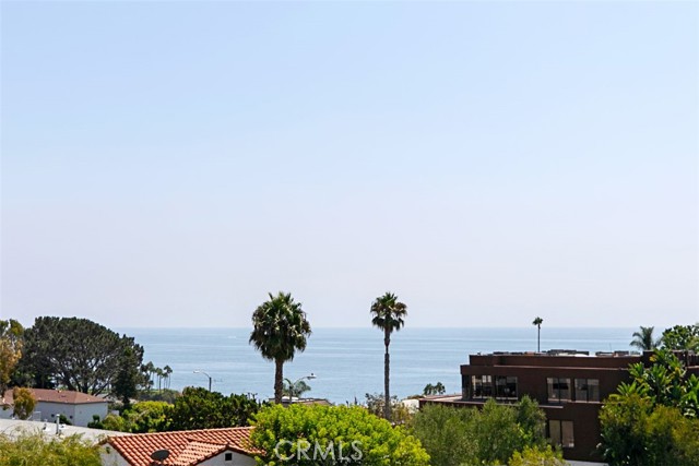228 Ledroit Street, Laguna Beach CA: https://media.crmls.org/medias/a3846f1c-2367-4567-8f7d-05cd540ba148.jpg