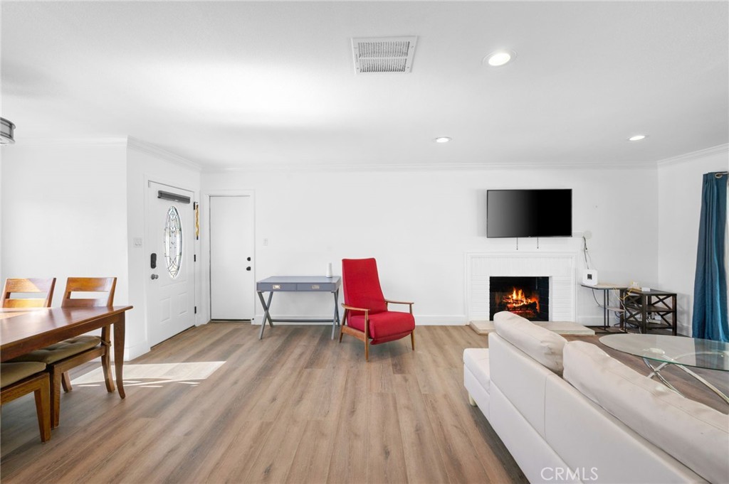 MLS #DW25273542 image #11