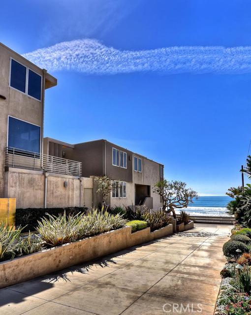 1318 The Strand, Manhattan Beach, California 90266, 2 Bedrooms Bedrooms, ,2 BathroomsBathrooms,Residential,Sold,The Strand,SB16055893