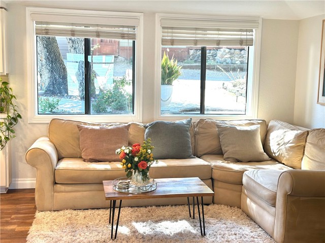 Detail Gallery Image 7 of 23 For 20462 Pine Rd, Trabuco Canyon,  CA 92679 - 3 Beds | 3 Baths