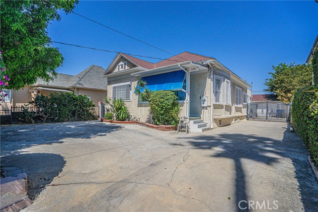 1146 Irolo Street, Los Angeles, California 90006, 3 Bedrooms Bedrooms, ,1 BathroomBathrooms,Single Family Residence,For Sale,Irolo,SB24148200