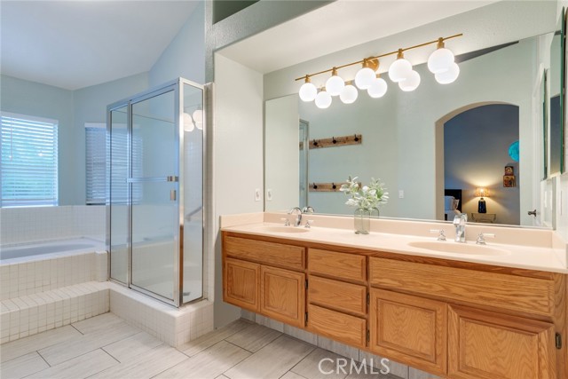 1648 Danbrook Place, Upland CA: https://media.crmls.org/medias/a3868292-e5fd-4d6e-a6b4-cbcf9e8541b6.jpg