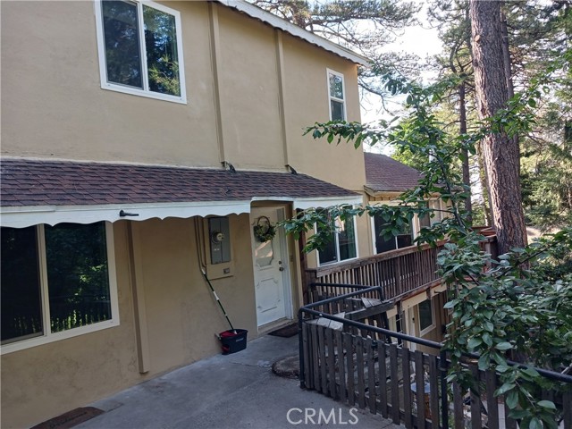 23304 Crest Forest Drive, Crestline CA: https://media.crmls.org/medias/a386b334-fcdb-4dda-8abc-57b33c7acacf.jpg