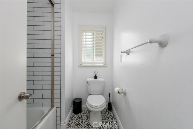 Detail Gallery Image 9 of 11 For 1741 Tustin Ave 12d,  Costa Mesa,  CA 92627 - 3 Beds | 2 Baths