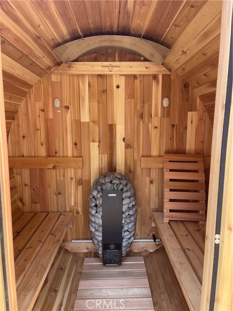 Detail Gallery Image 20 of 25 For 2118 Woodland Way, Los Angeles,  CA 90068 - – Beds | – Baths