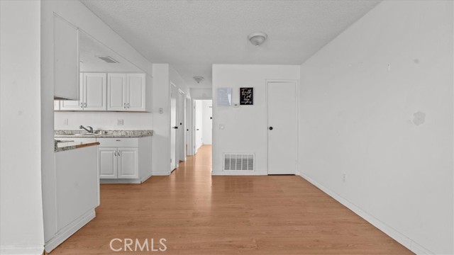 Detail Gallery Image 14 of 33 For 3451 Rainbow, Highland,  CA 92346 - 2 Beds | 1 Baths