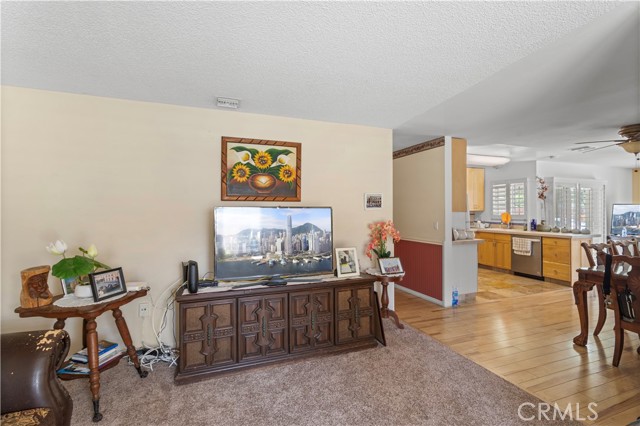 1633 W Ontario Avenue, Corona CA: https://media.crmls.org/medias/a388b0e1-8b42-4142-b98c-1aef11d04379.jpg