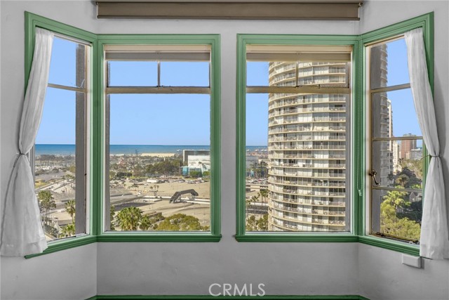 Detail Gallery Image 8 of 39 For 800 E Ocean Bld #902,  Long Beach,  CA 90802 - 1 Beds | 1 Baths