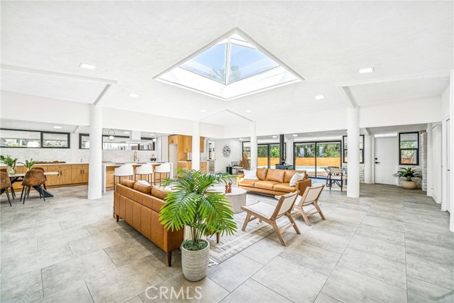 Detail Gallery Image 10 of 64 For 15495 Washington St, Riverside,  CA 92506 - 4 Beds | 2 Baths