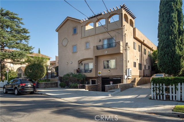 Detail Gallery Image 23 of 27 For 10808 Kling St #5,  Toluca Lake,  CA 91602 - 3 Beds | 2/1 Baths