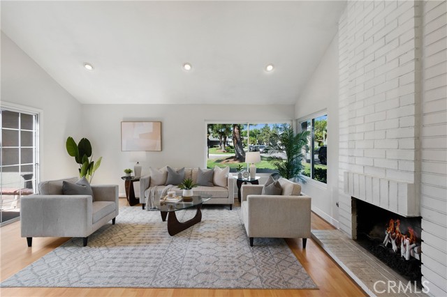 Detail Gallery Image 10 of 60 For 20 Sacramento, Irvine,  CA 92604 - 3 Beds | 2/1 Baths